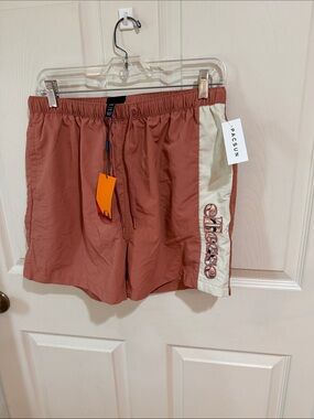 Ellesse Dark Pink Demalta SwimShorts Sz M.  New. Box31